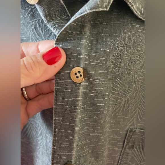 Wolverine button down shirt • Mens L - Picture 5 of 5